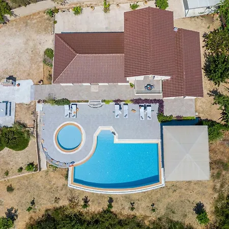 Kaminia Blu * Ratzaklíon